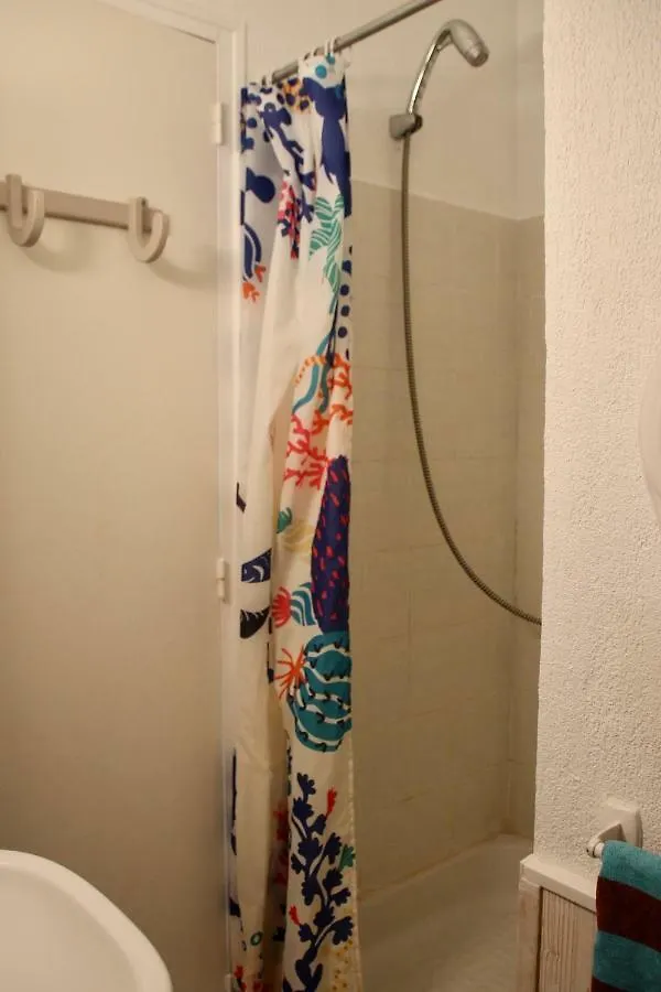 Au Petit Chez Soi Hostel Cassis 0*,  France